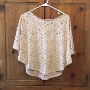 🤩Poncho top. Brown blush color.